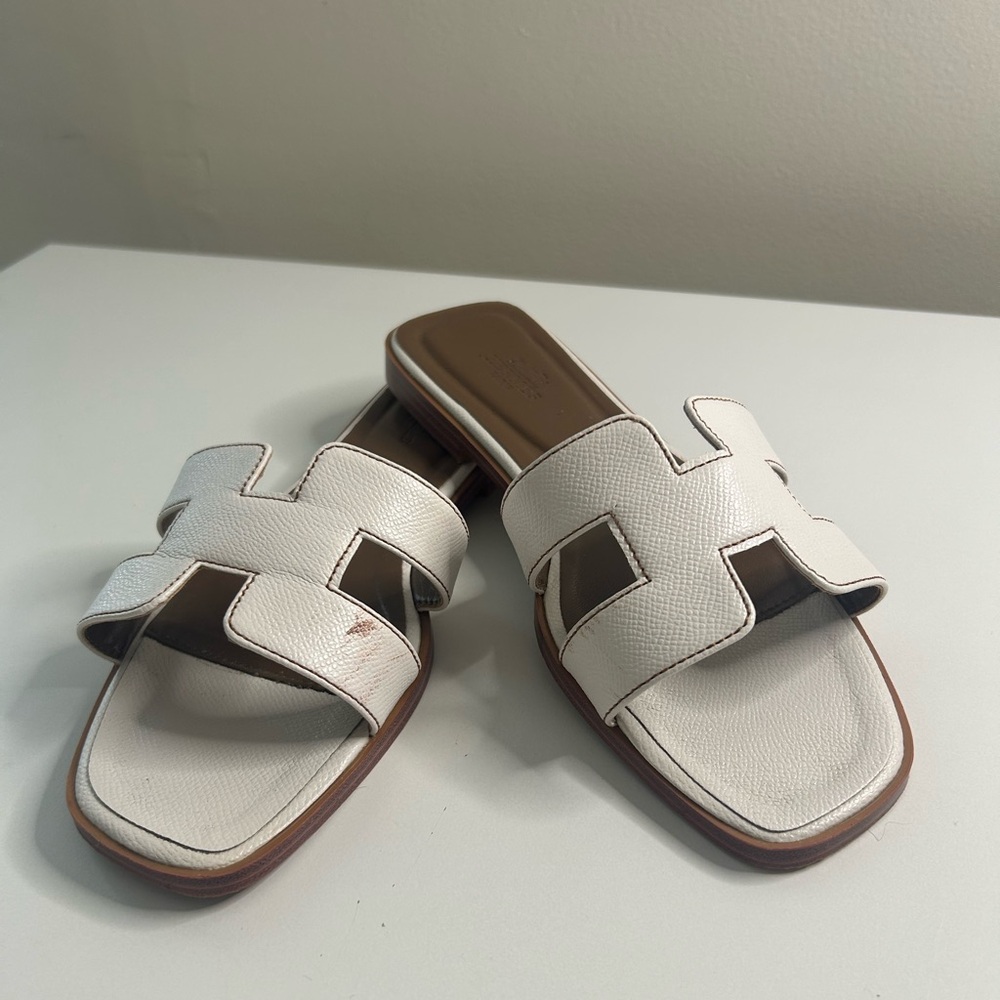 Hermès Oran White Sandal - Picture 6 of 12